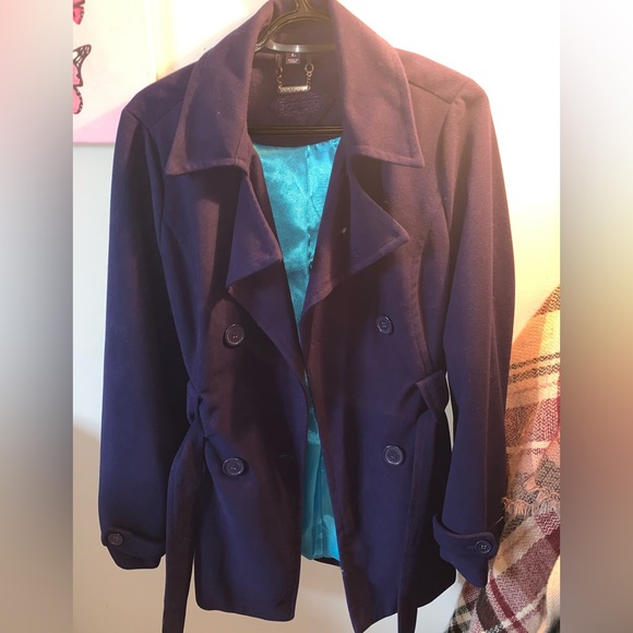 Wool trench coat - Picture 2 of 6